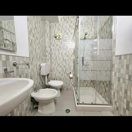 Central 21 Flat W24h Check In * تيرانا